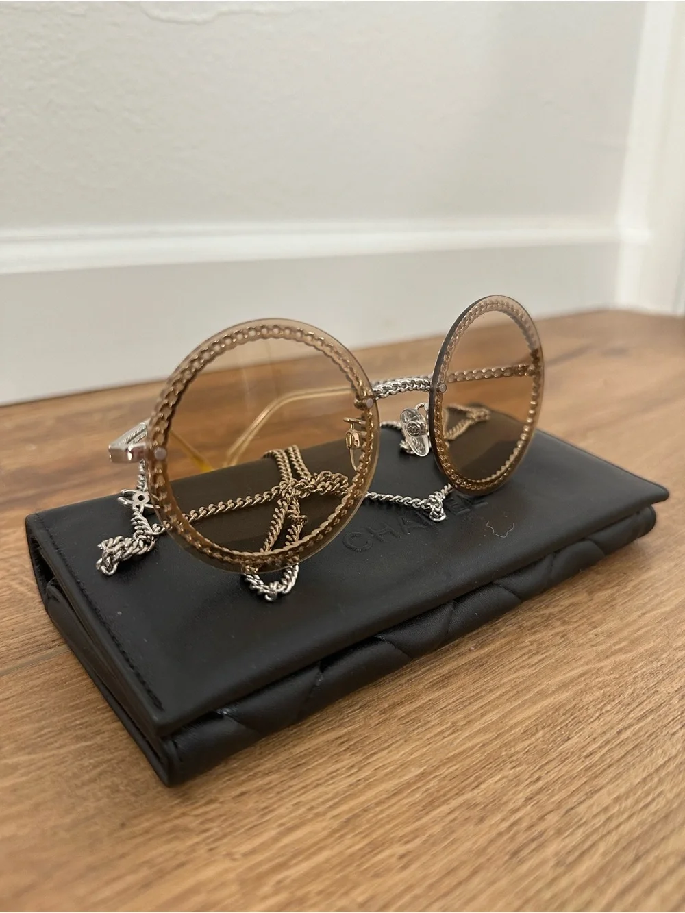 CHANEL Round Silver Chain Trim Sunglasses with Removable Chain Interlocking CC